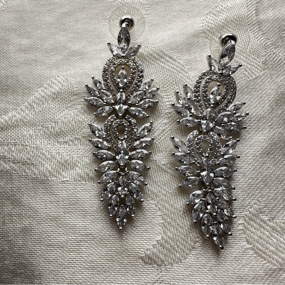 Silver Chandelier Earrings with Crystal Accents Dangle Drop Wedding PAGENT 4134 - Picture 5 of 11